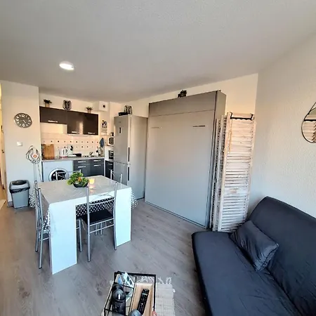 Apartment Pour 4 Personnes Proche Du Port Et Des Plages *