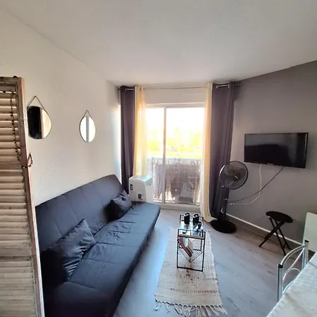 Pour 4 Personnes Proche Du Port Et Des Plages * Agde