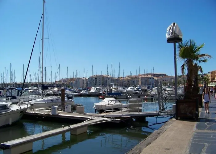 Pour 4 Personnes Proche Du Port Et Des Plages Appartement