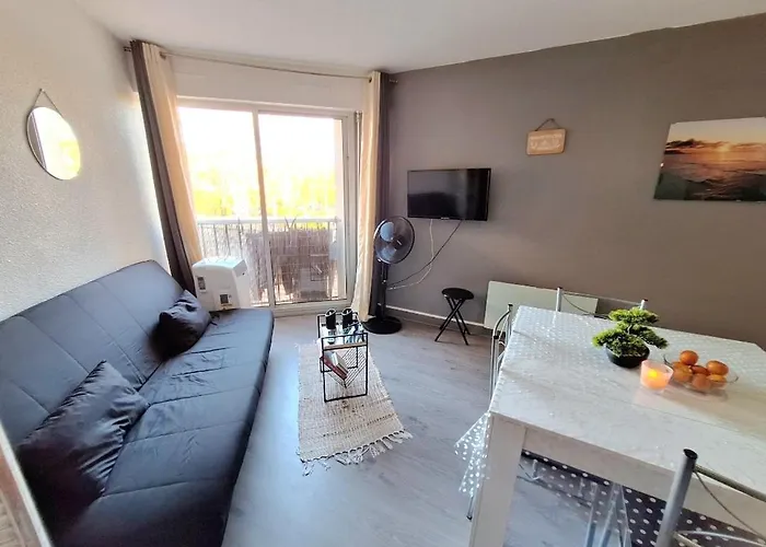 Pour 4 Personnes Proche Du Port Et Des Plages Appartement